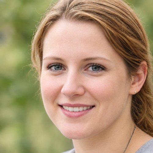 Laura Bennett